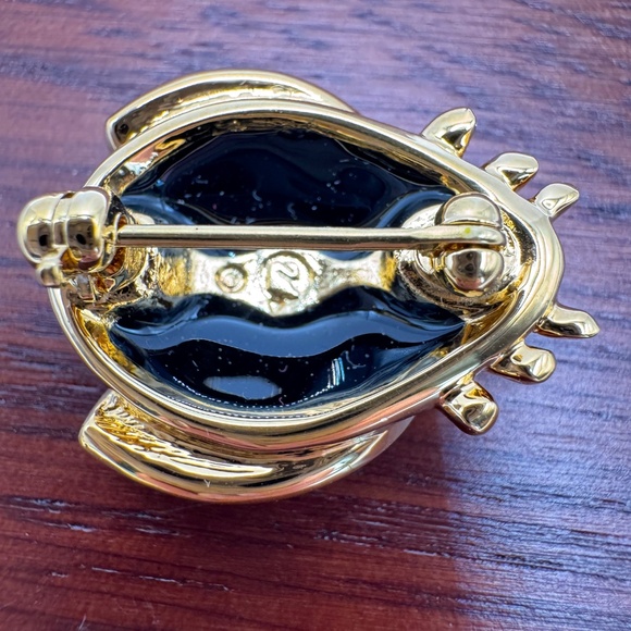 Vintage Swarovski enamel and Austrian crystal ladybug pin. Excellent Condition. - Picture 6 of 11